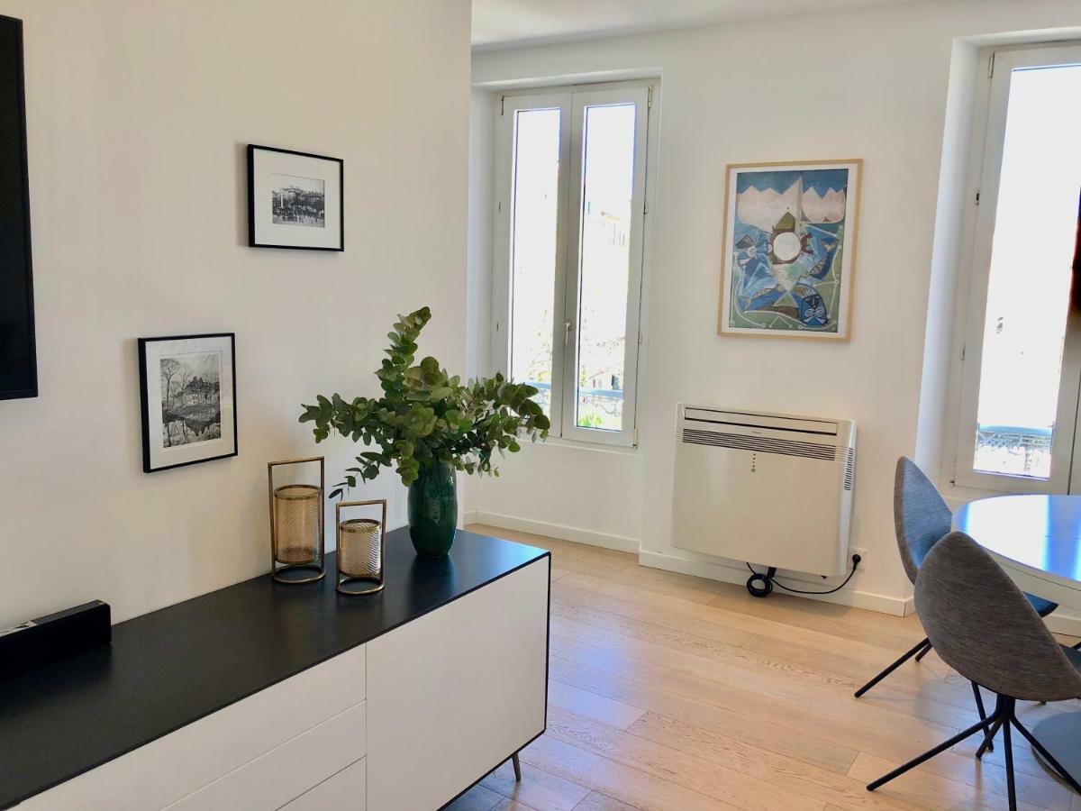 Bright & Modern Apartment In The Heart Of Antibes Bagian luar foto